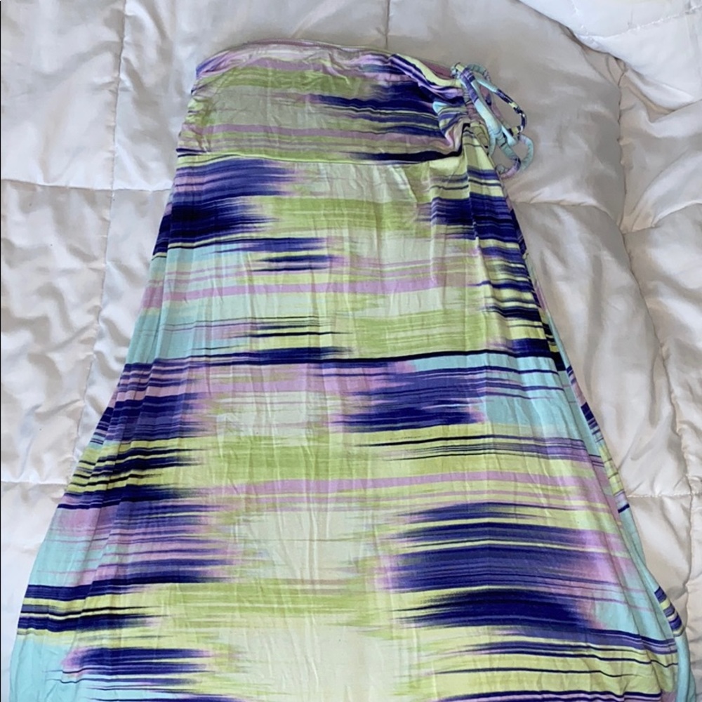 sleeveless dress